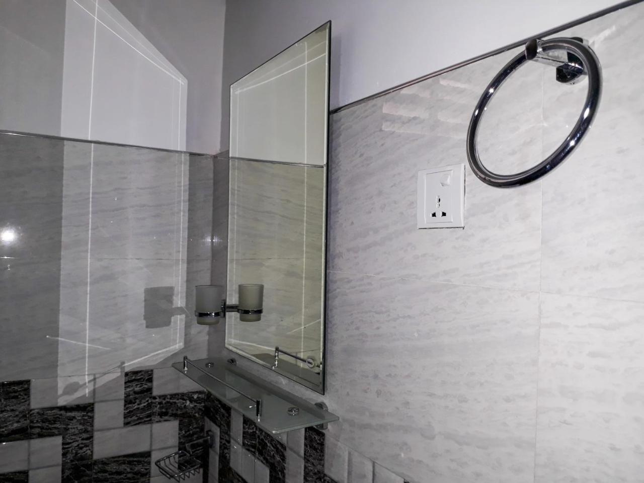 Danara Homestay Σιγκιρίγια Εξωτερικό φωτογραφία